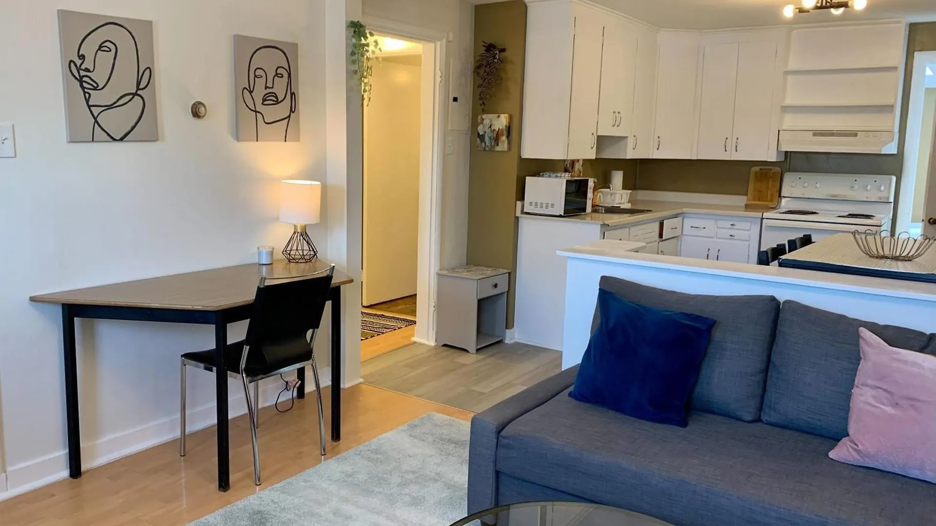 شقة Central Location Cozy And Well-Equipped, Unit #3 هاليفاكس